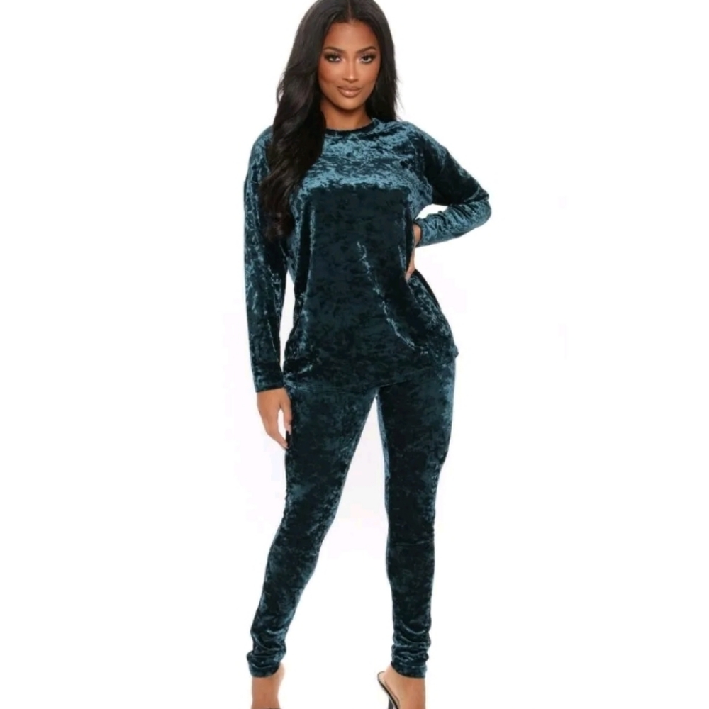 Fashion Nova Casual But Cute Leggings Set Emerald